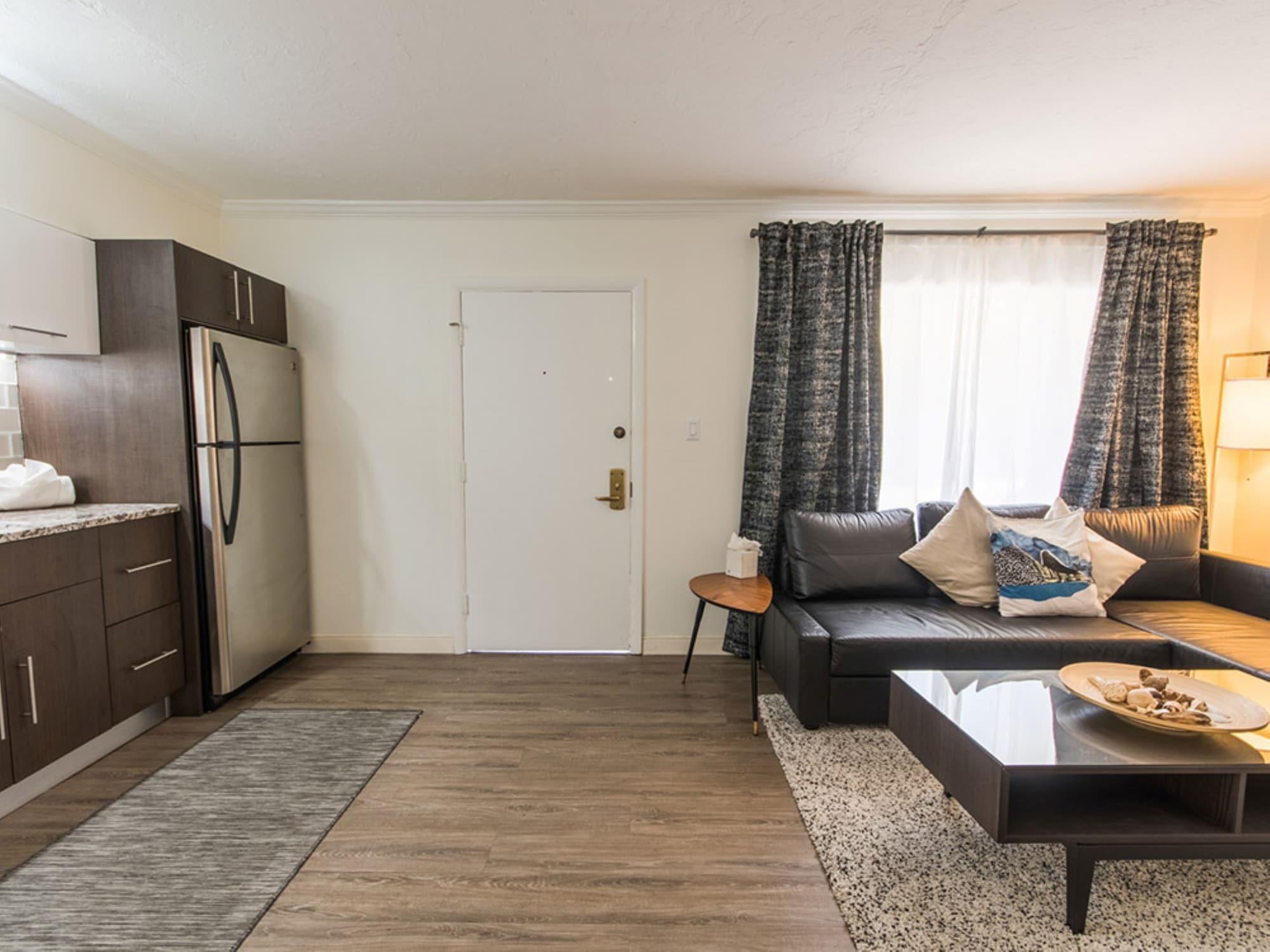 Hibiscus - Sarasota 3*