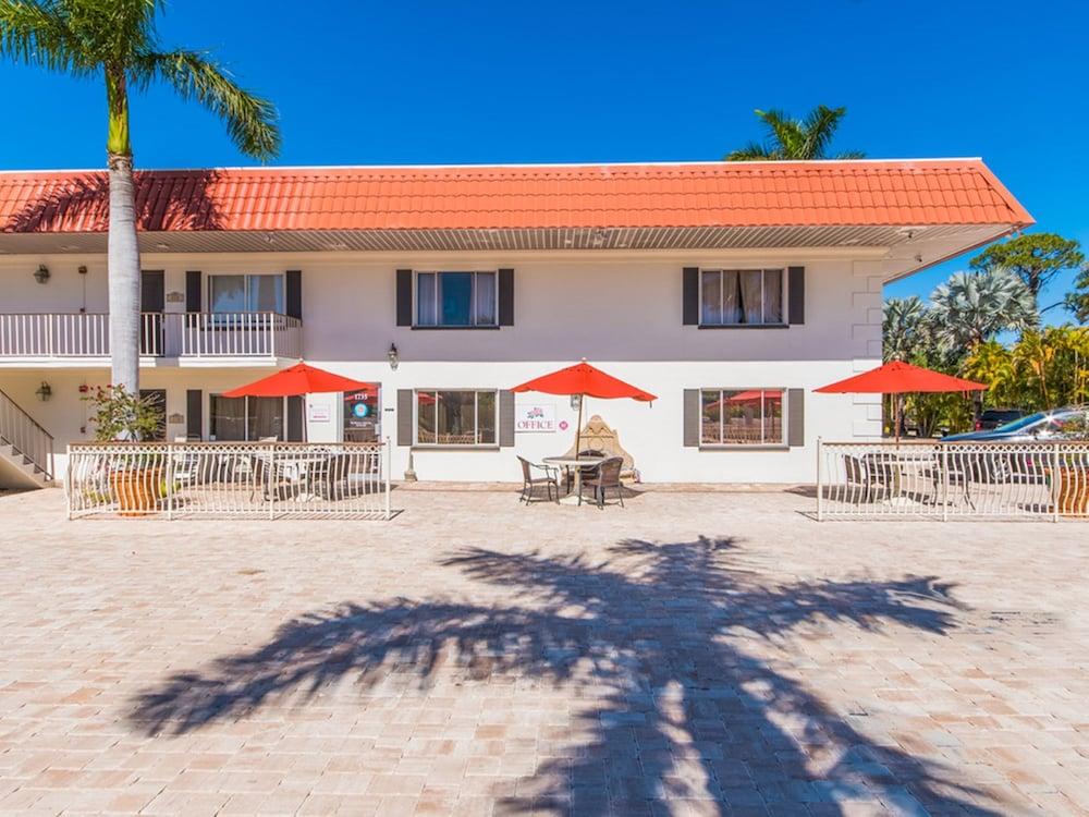 Motel Hibiscus - Sarasota 3*