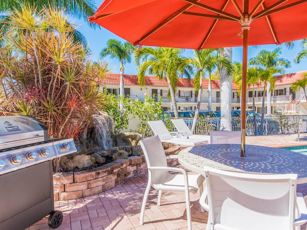 Hibiscus - Sarasota Motel 3*