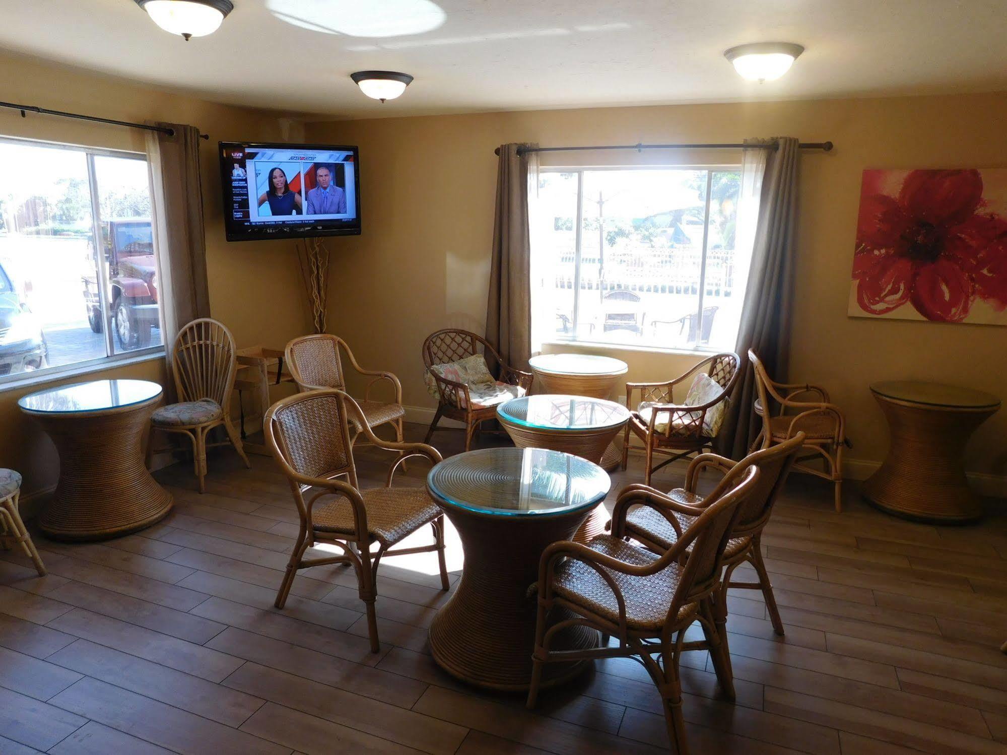 Hibiscus - Sarasota Motel 3*