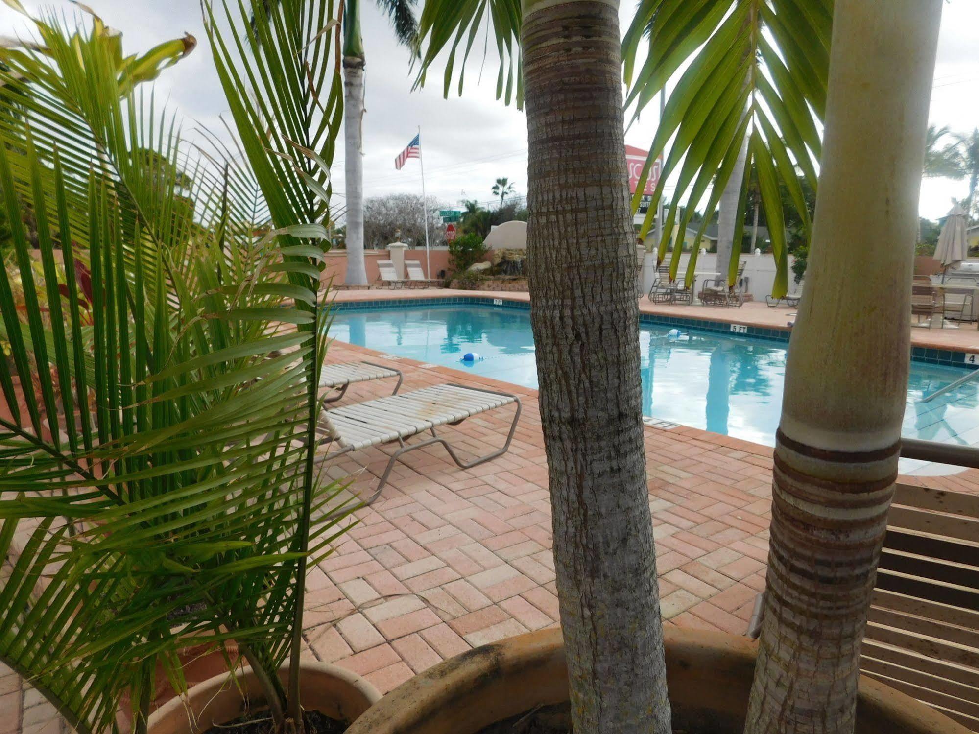 Motel Hibiscus - Sarasota 3*